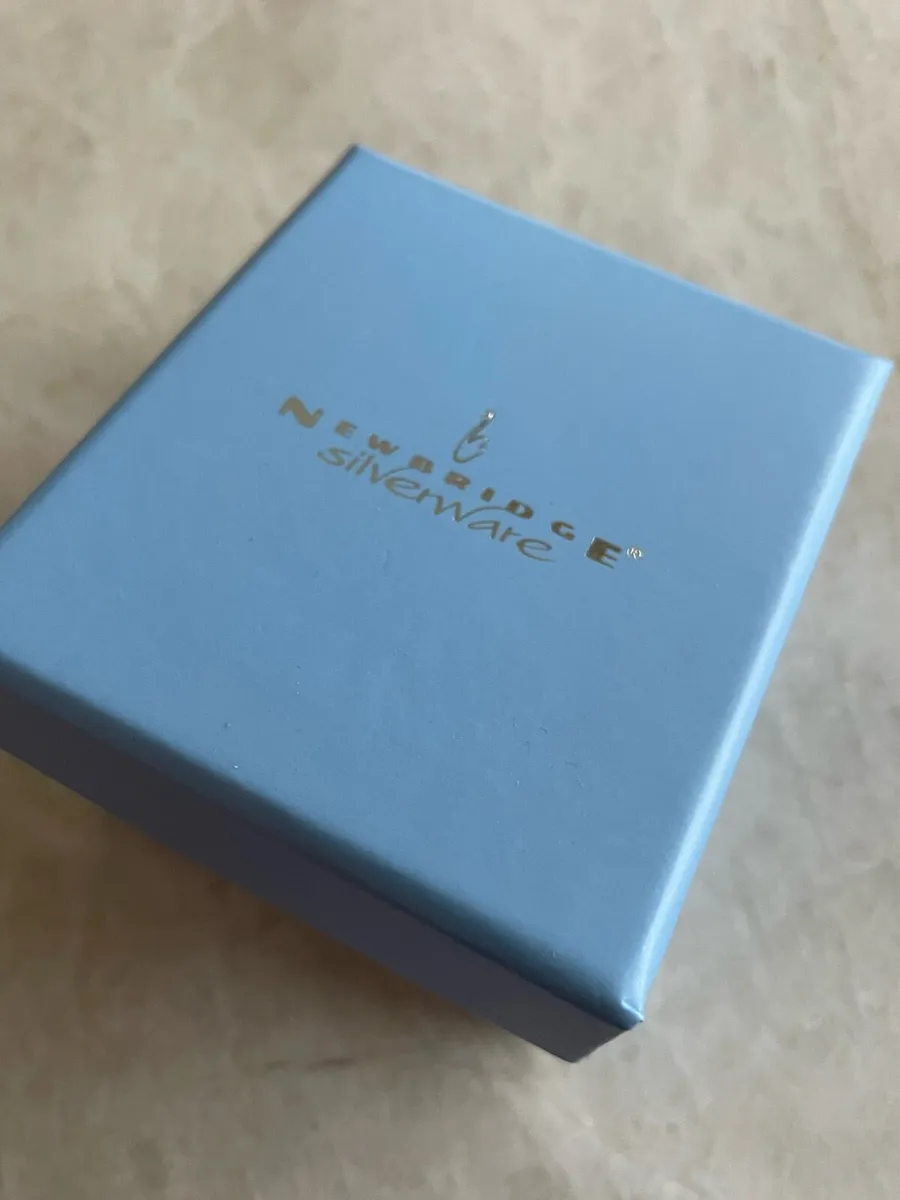 Newbridge Silverware Brooch with mother of pearl - Image 4