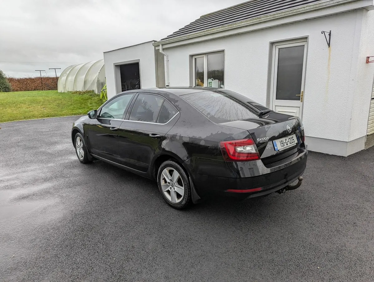 Skoda Octavia 2019 - Image 2