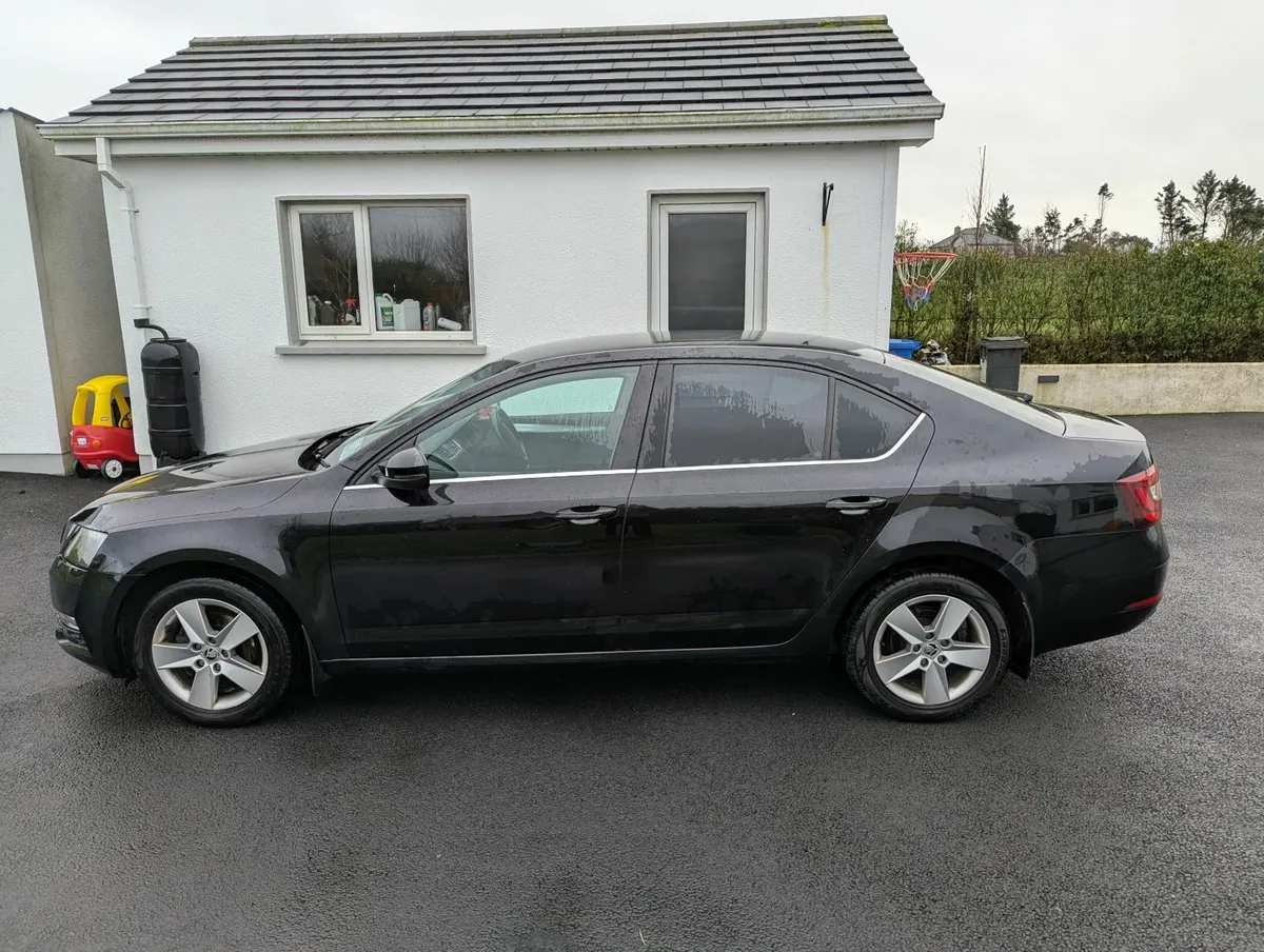 Skoda Octavia 2019 - Image 3