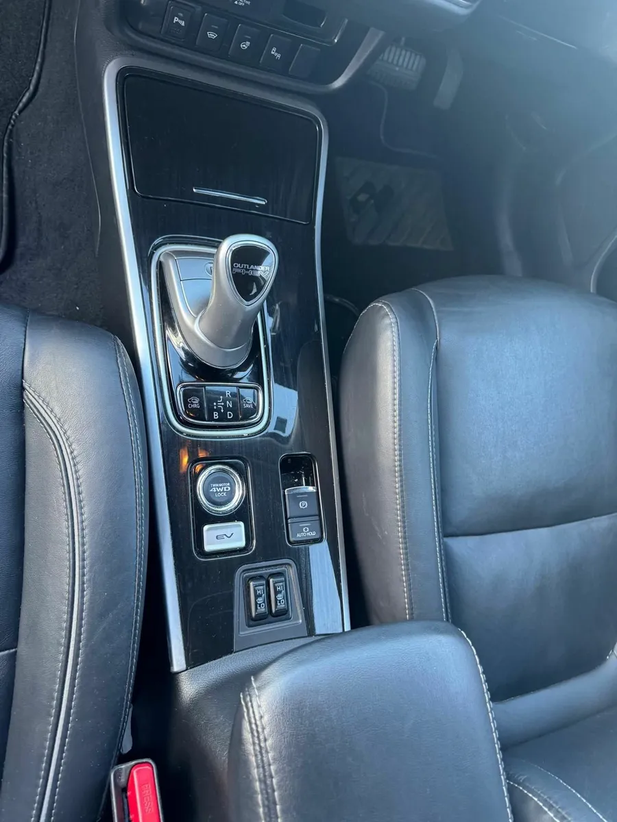 Mitsubishi Outlander 2018 - Image 3