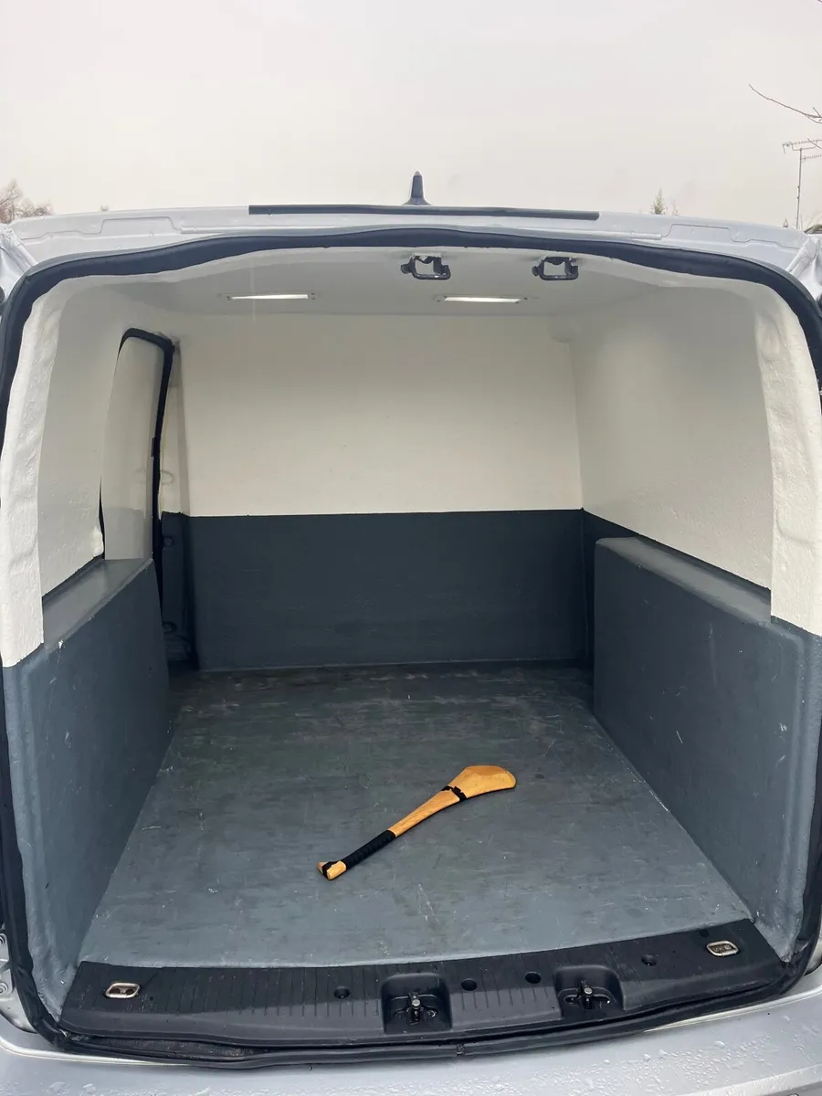 Volkswagen Caddy 2021 - Image 4