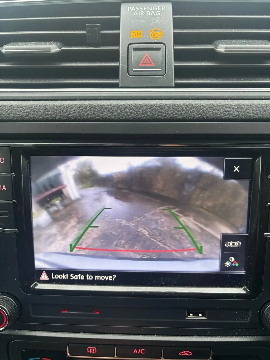 2016 Volkswagen Jetta 2.0 TDI CL - Image 3