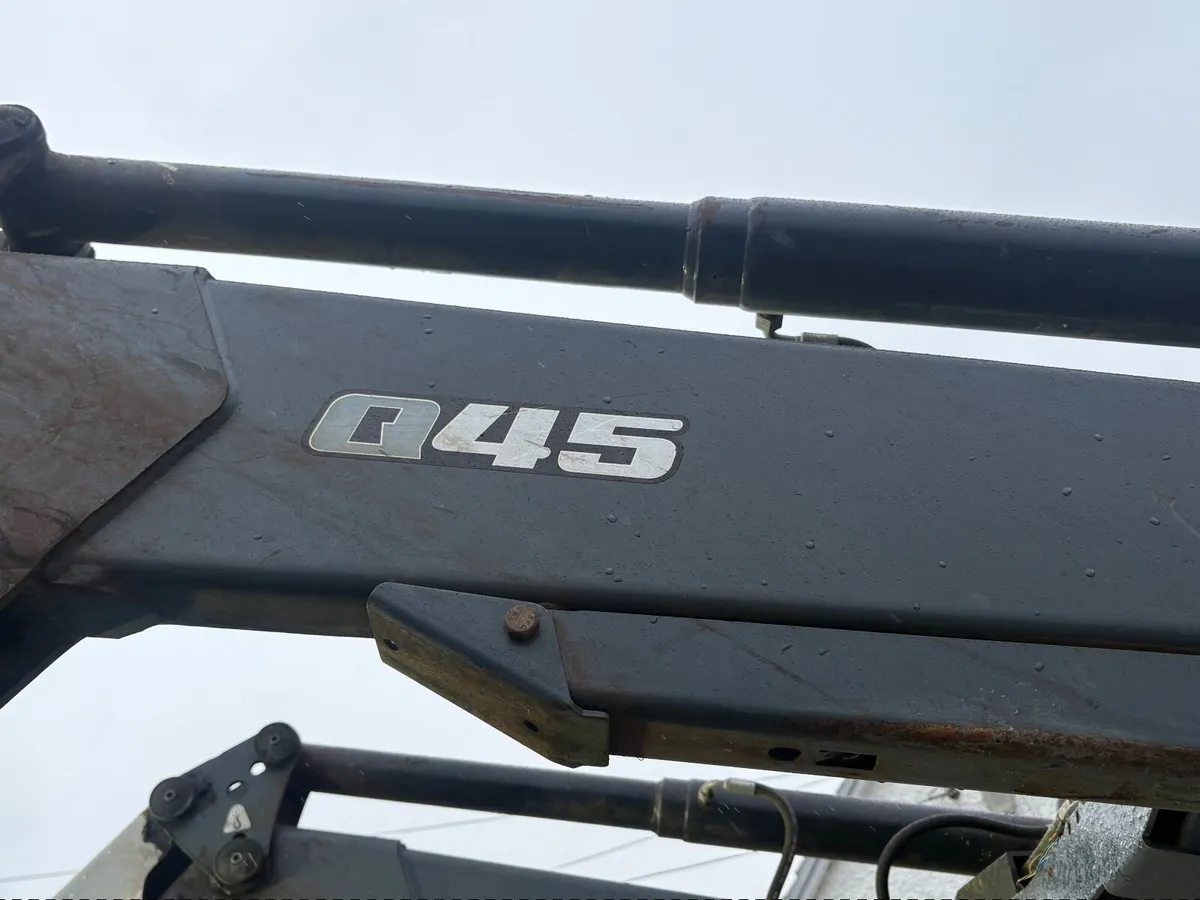 2011 John Deere 6330 **PREMIUM** - Image 4