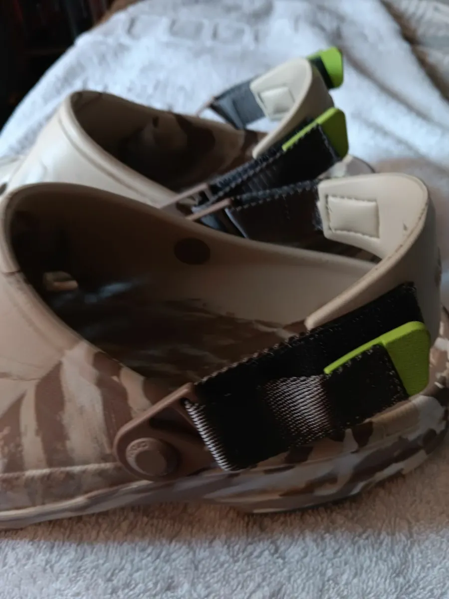 CROCS ALL TERRAIN (BRAND NEW) - Image 4