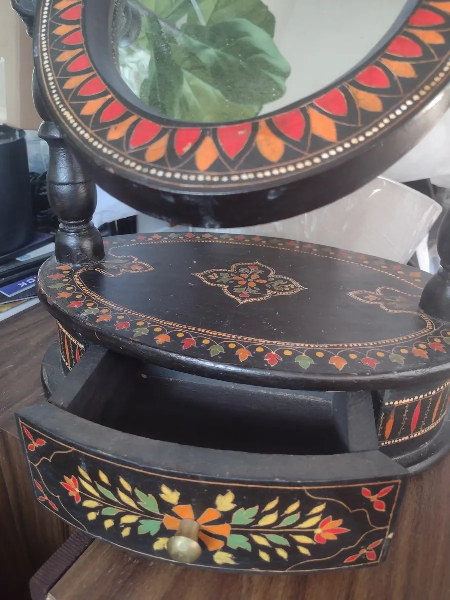 Handmade handpainted Moroccan mirror on stand - Image 2