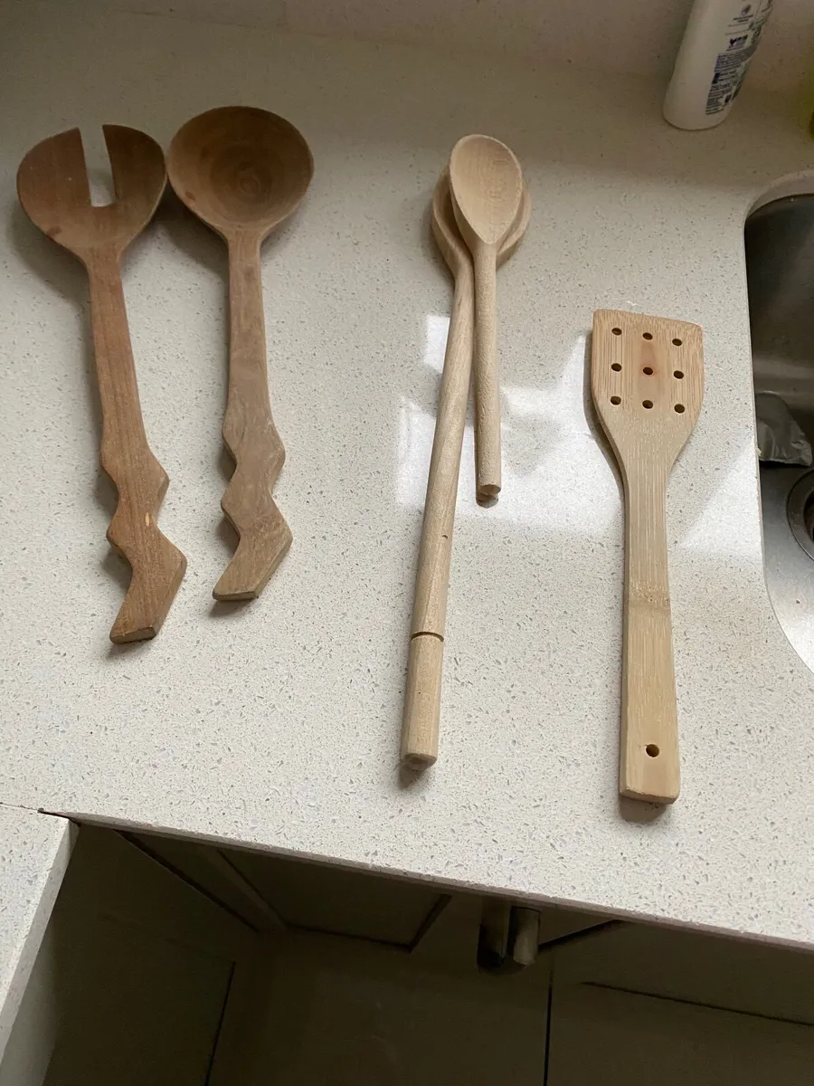 spatulla/wooden spoon/ salad server- FREE - Image 1