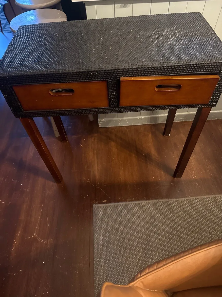 Hallway table - Image 1