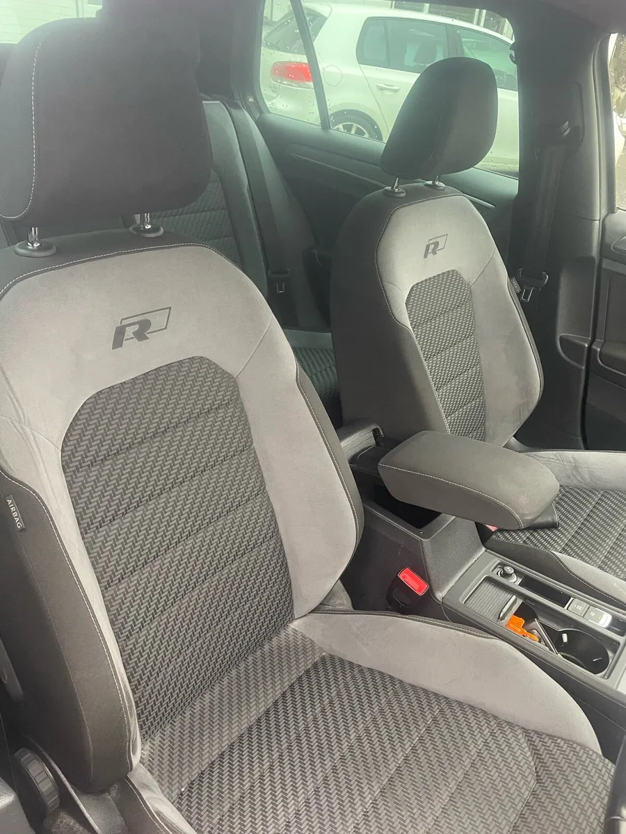 2019 Volkswagen Golf R Line 2.0 TDI - Image 4