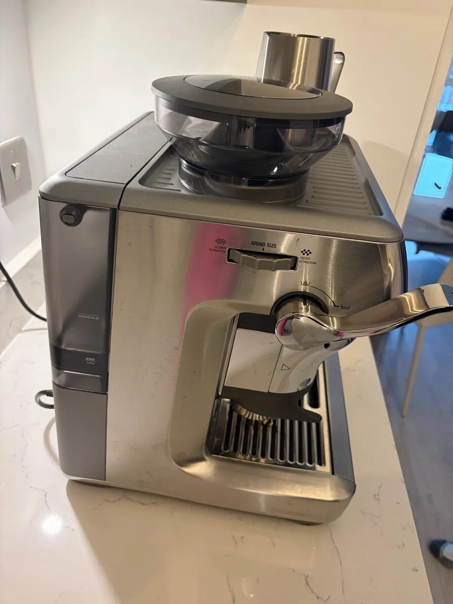 Sage Barista Express Espresso Machine - Image 4