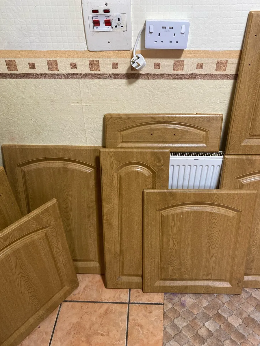 Solid wood kitchen cupboard doors - Image 3