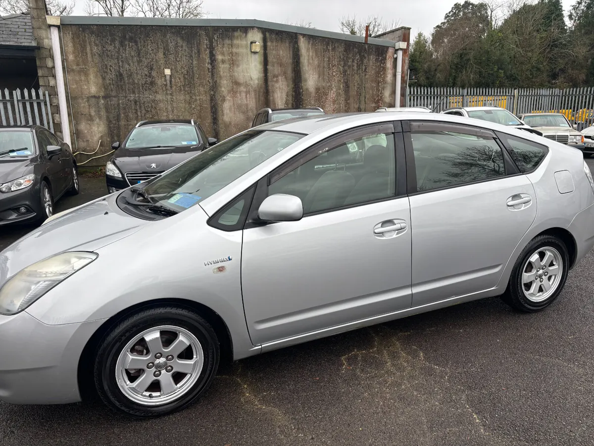 Toyota Prius 2012, 5DR AUTO Hybrid - Image 4