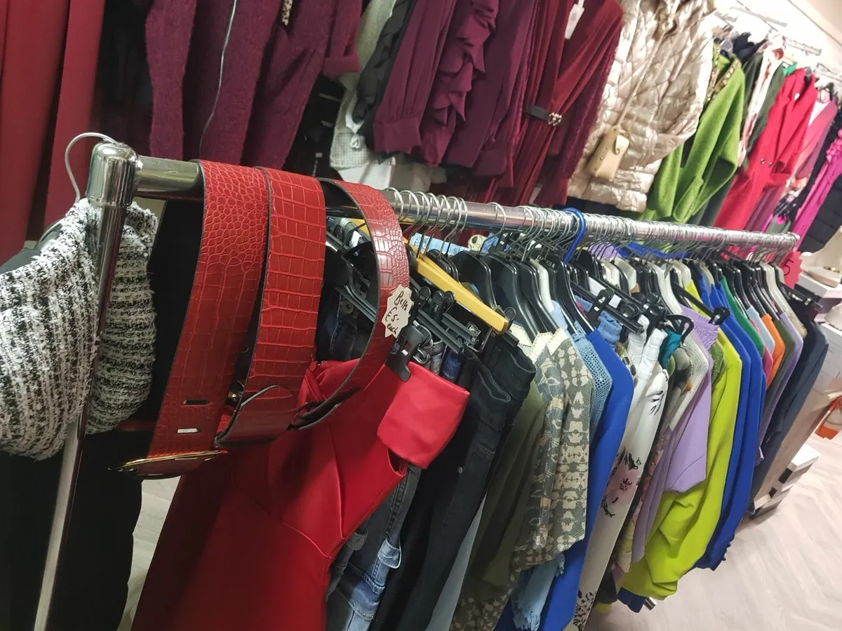 6ft clothes rail - Image 2