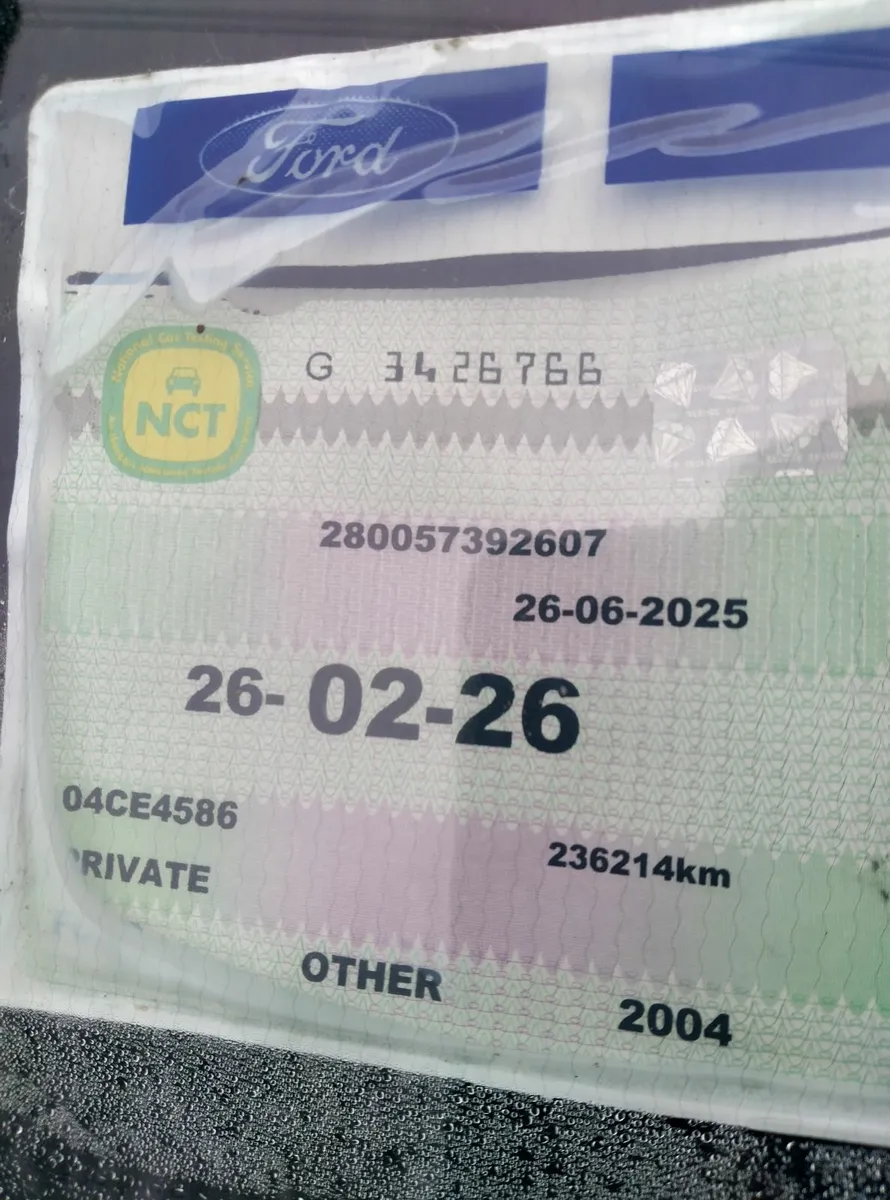 Ford Fusion 2004 - Image 2