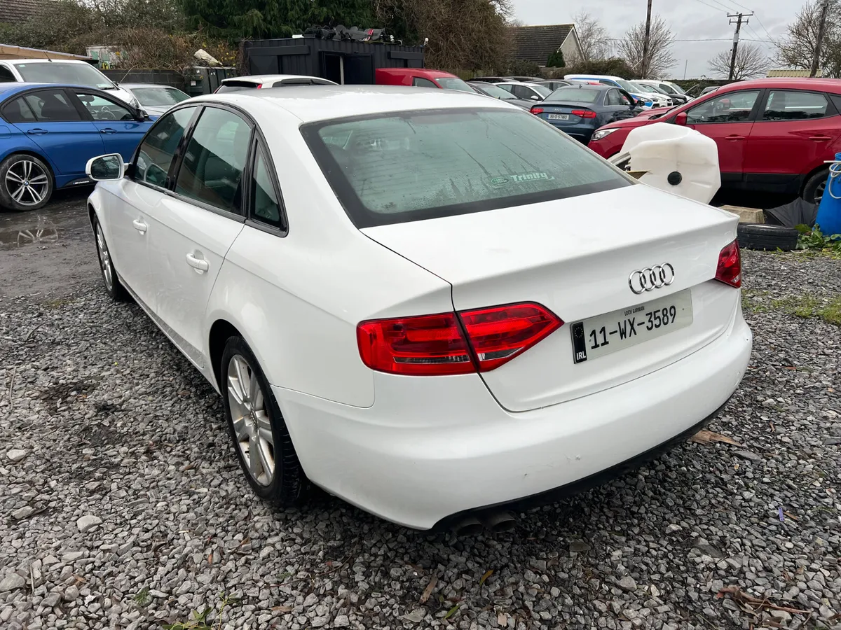 2011 Audi A4 2.0 diesel drive away not damaged - Image 3