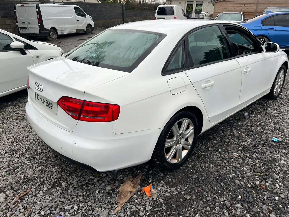 2011 Audi A4 2.0 diesel drive away not damaged - Image 4