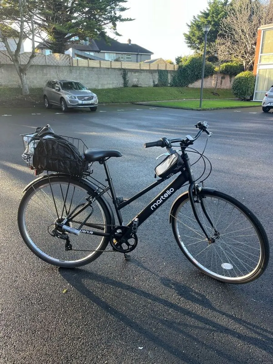 Martello Avenue 1 - Step-Thru Ladies Hybrid Black Bike - Image 1
