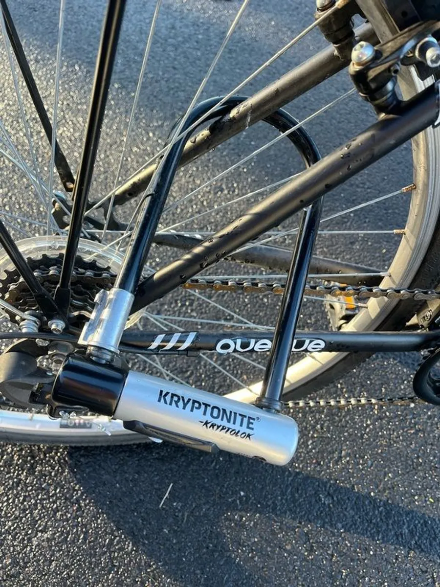 Martello Avenue 1 - Step-Thru Ladies Hybrid Black Bike - Image 3