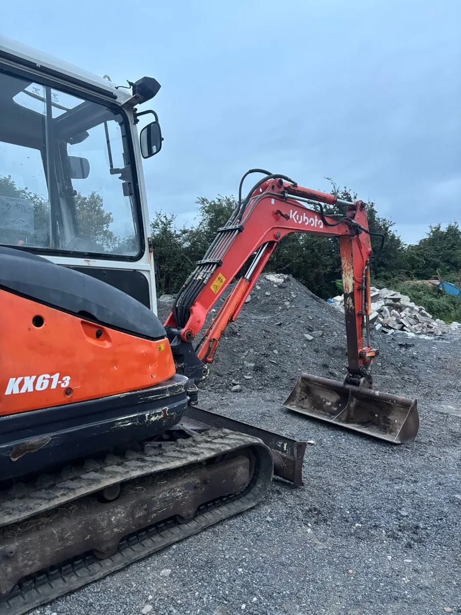 Kubota kx61-3 mini digger - Image 2