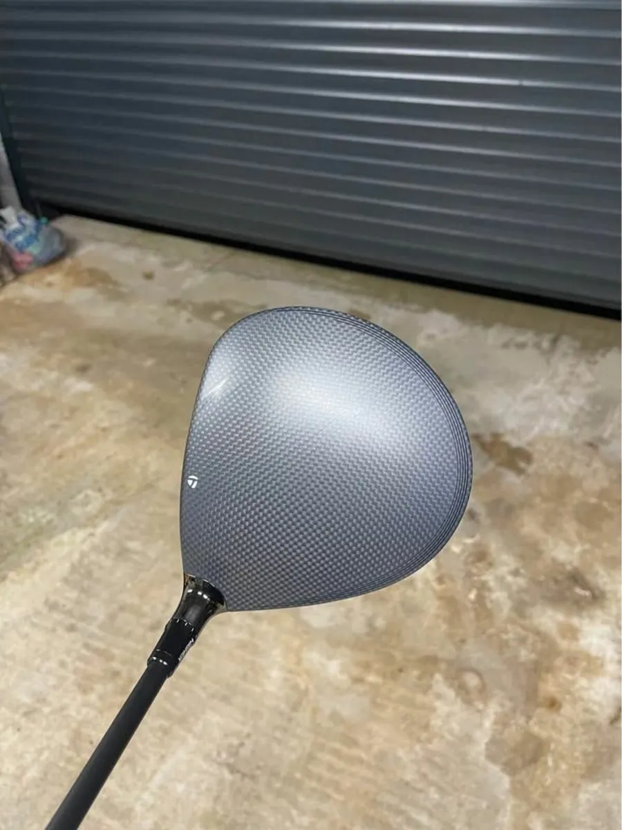 Taylormade Qi35 Driver - Image 3