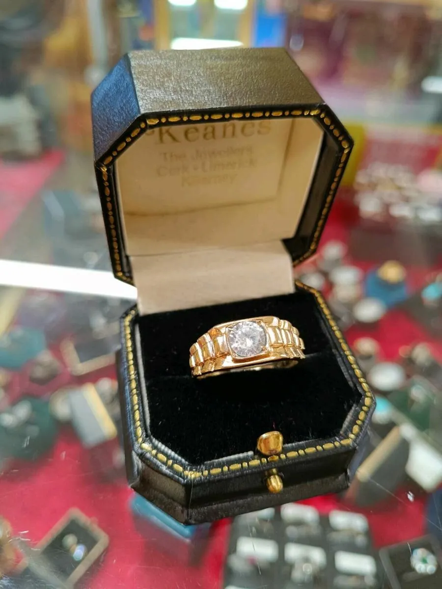 9 K Yellow Gold Rolex Type Ring - Image 1