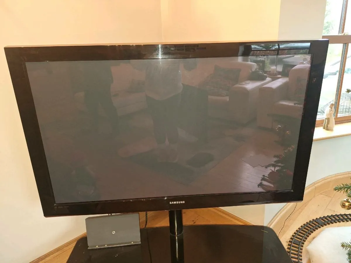 50" Samsung TV - Image 1