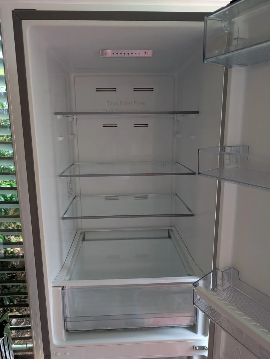 Kenwood 60/40 Fridge Freezer - Image 4