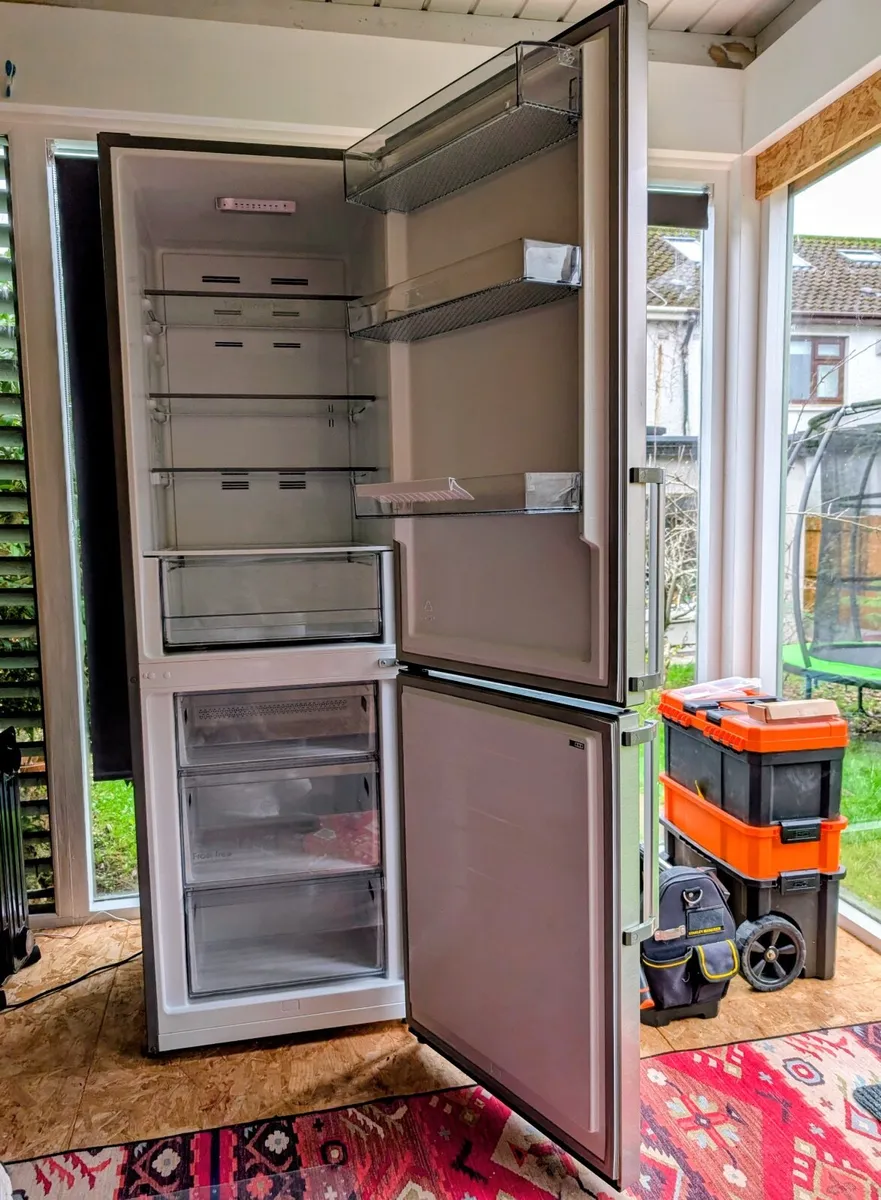 Kenwood 60/40 Fridge Freezer - Image 1