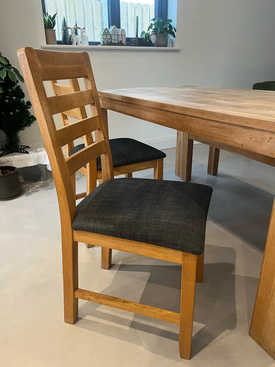 Dining table and chairs - Image 3