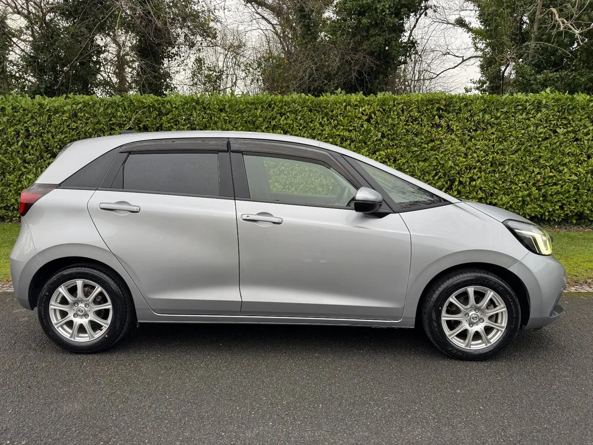 Honda Fit 1.5 Petrol Hybrid GR3 New Model - Image 2