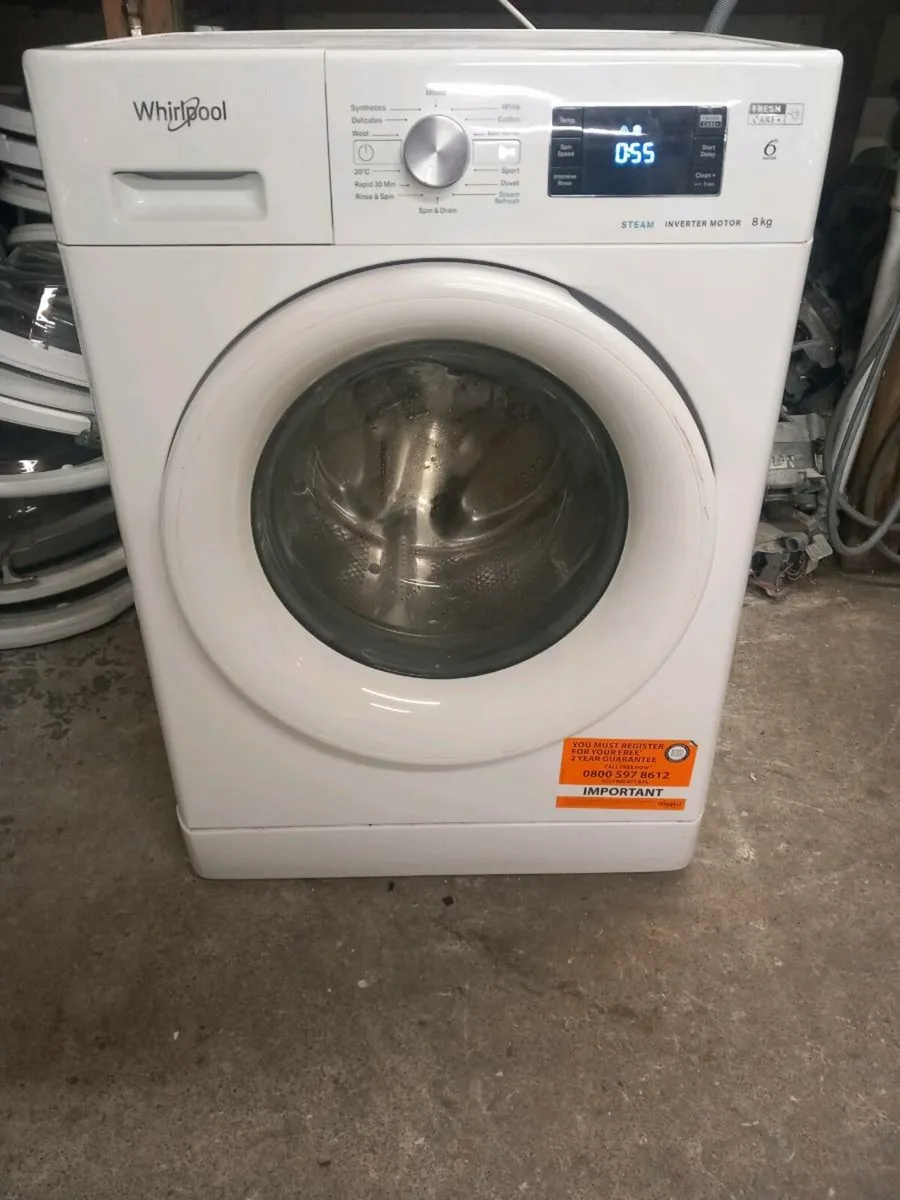 Whirlpool 8kg washing machine - Image 1