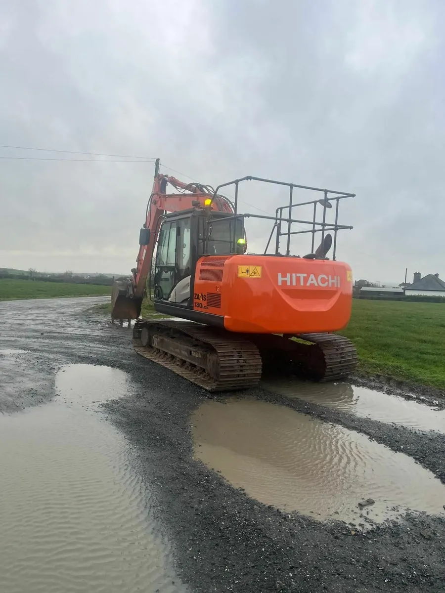 HITACHI ZAXIS 130-5 - Image 1