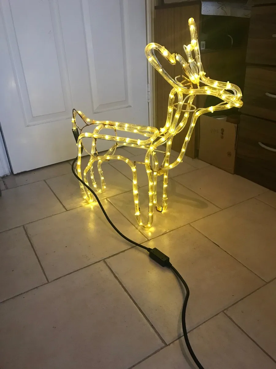 Light Up Christmas Reindeer for Outdoor/Indoor Use - Image 2