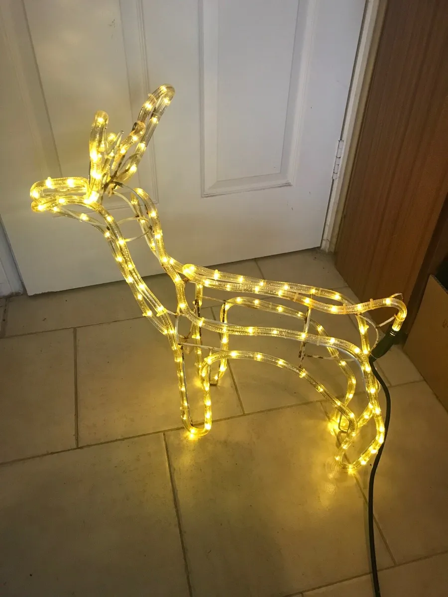 Light Up Christmas Reindeer for Outdoor/Indoor Use - Image 4