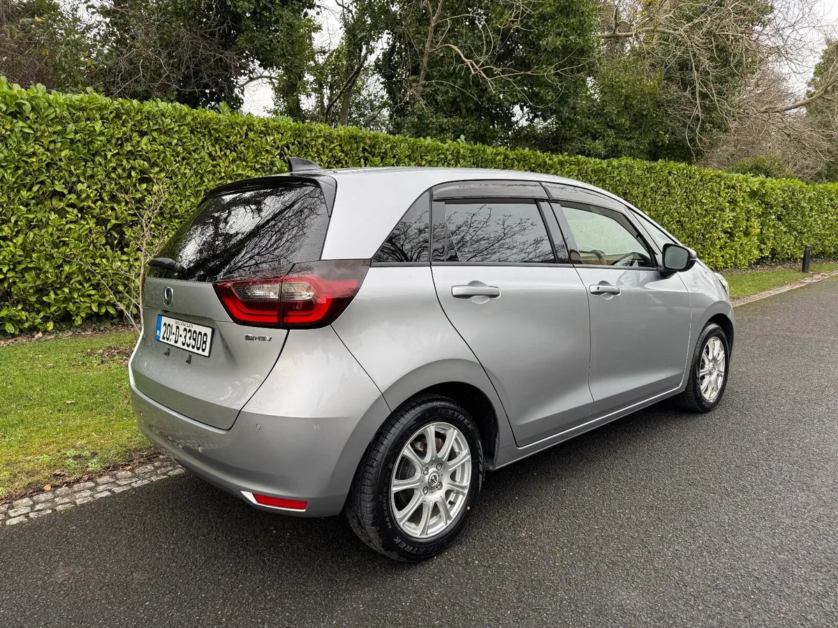 Honda Fit 1.5 Petrol Hybrid GR3 New Model - Image 4