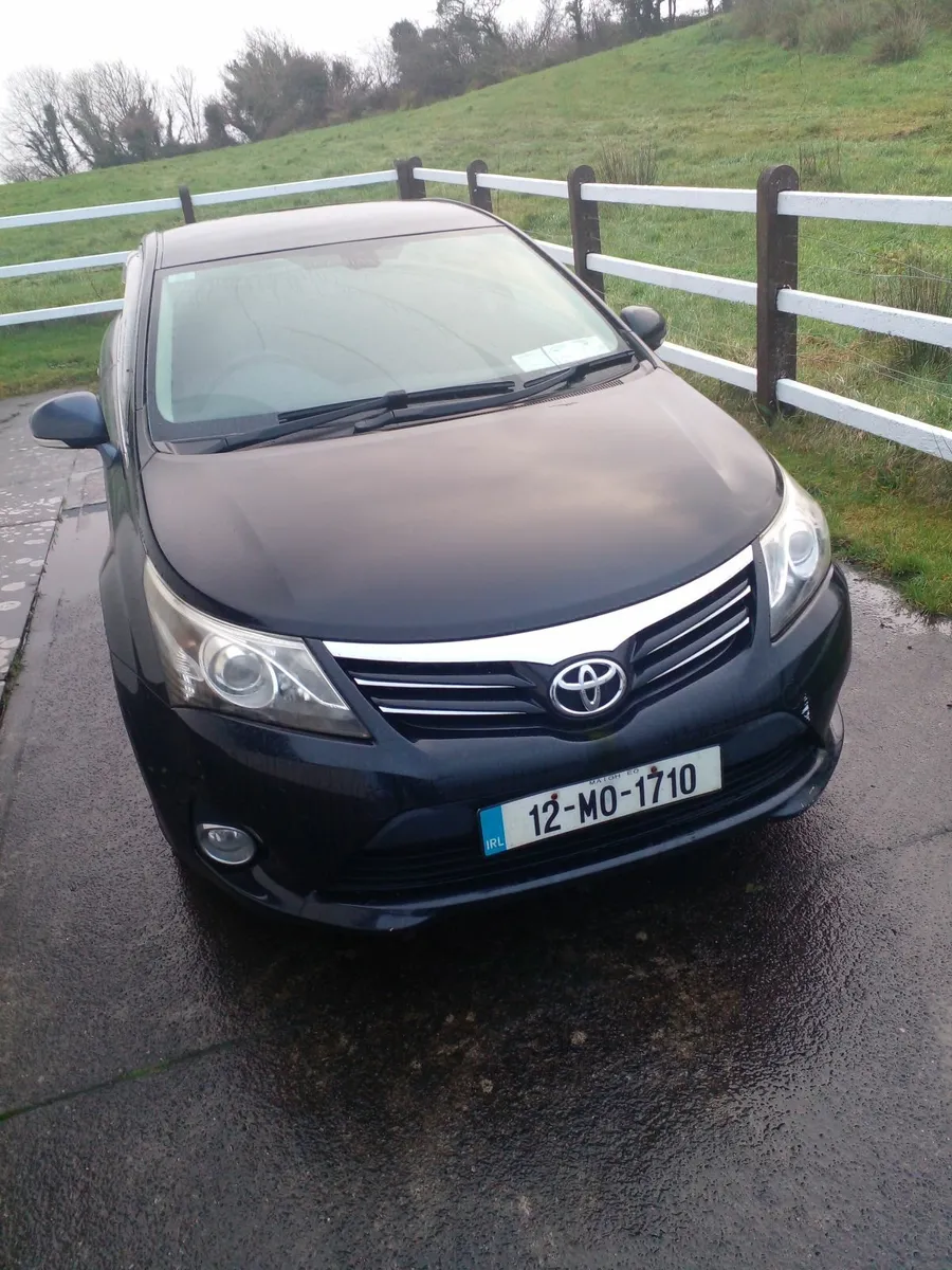 Toyota Avensis 2012 - Image 2