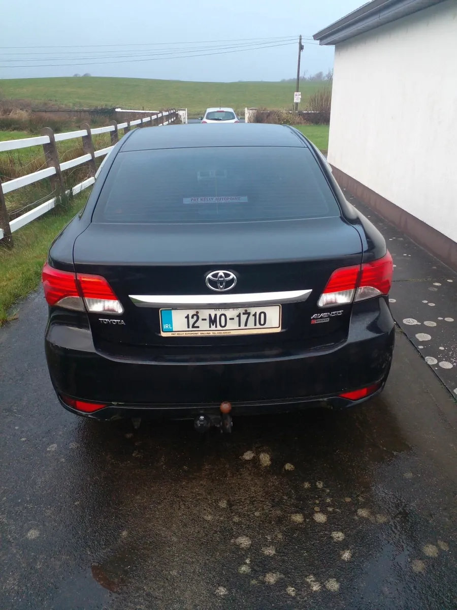 Toyota Avensis 2012 - Image 4