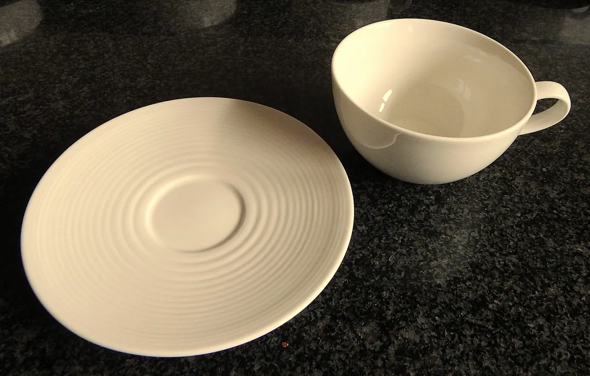 6 Royal Doulton Gordon Ramsay Maze Cups & Saucers - Image 3