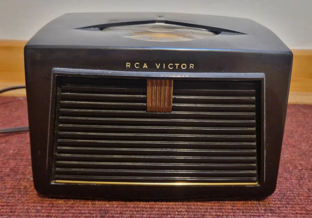 RCA American Vintage Valve Radio - Image 1