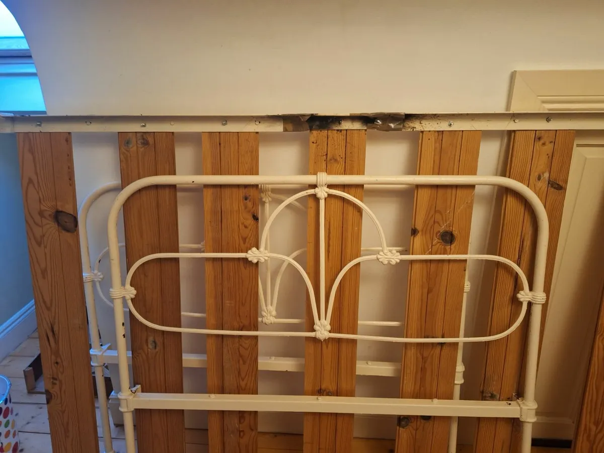 4 foot bed frame Cream Wrought Iron - Image 2