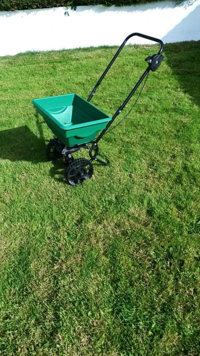 Garden equipment. - Image 3