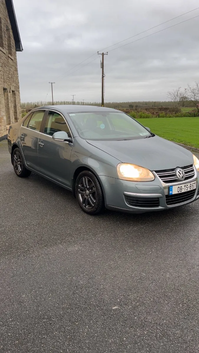 Volkswagen Jetta 2008 - Image 2