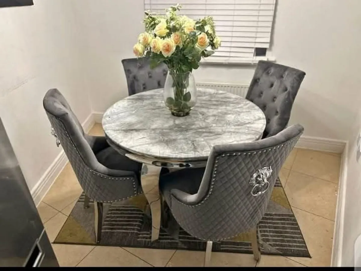 Round Kitchen Dining Table With Chairs - Image 2