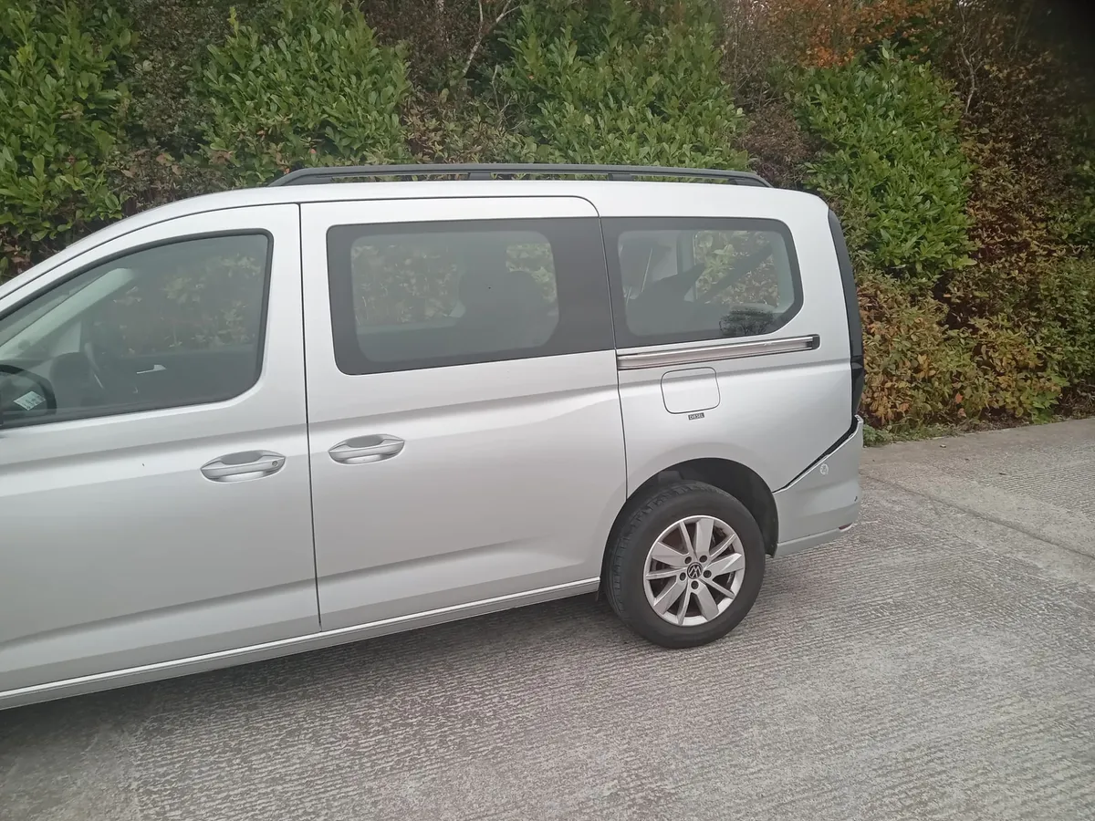 volkswagon caddy    maxi   mini bus - Image 2