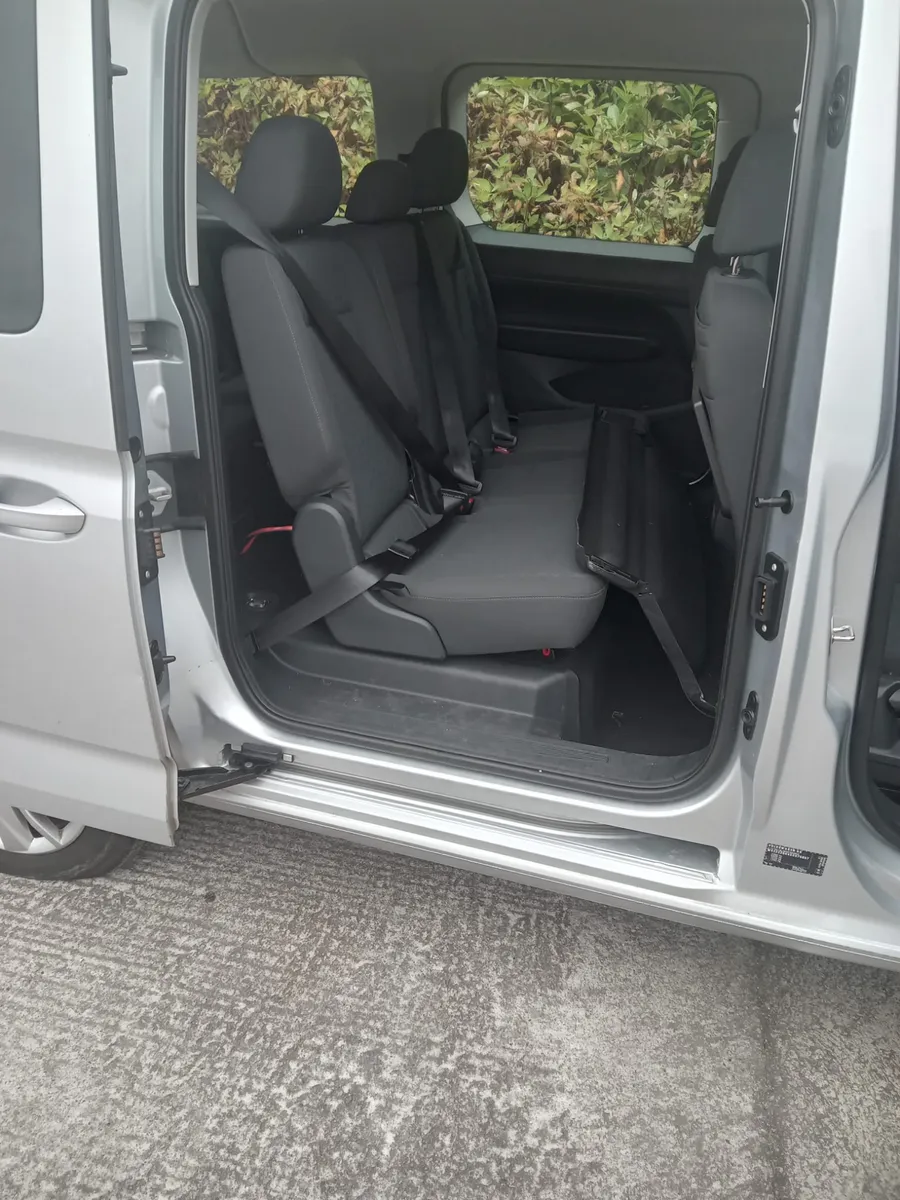 volkswagon caddy    maxi   mini bus - Image 4