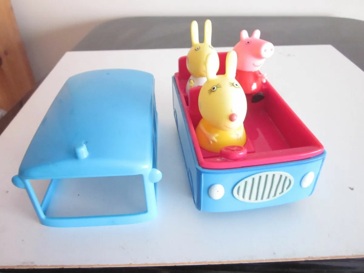 Peppa Pig School Bus with 4 Extra Figures - Image 3