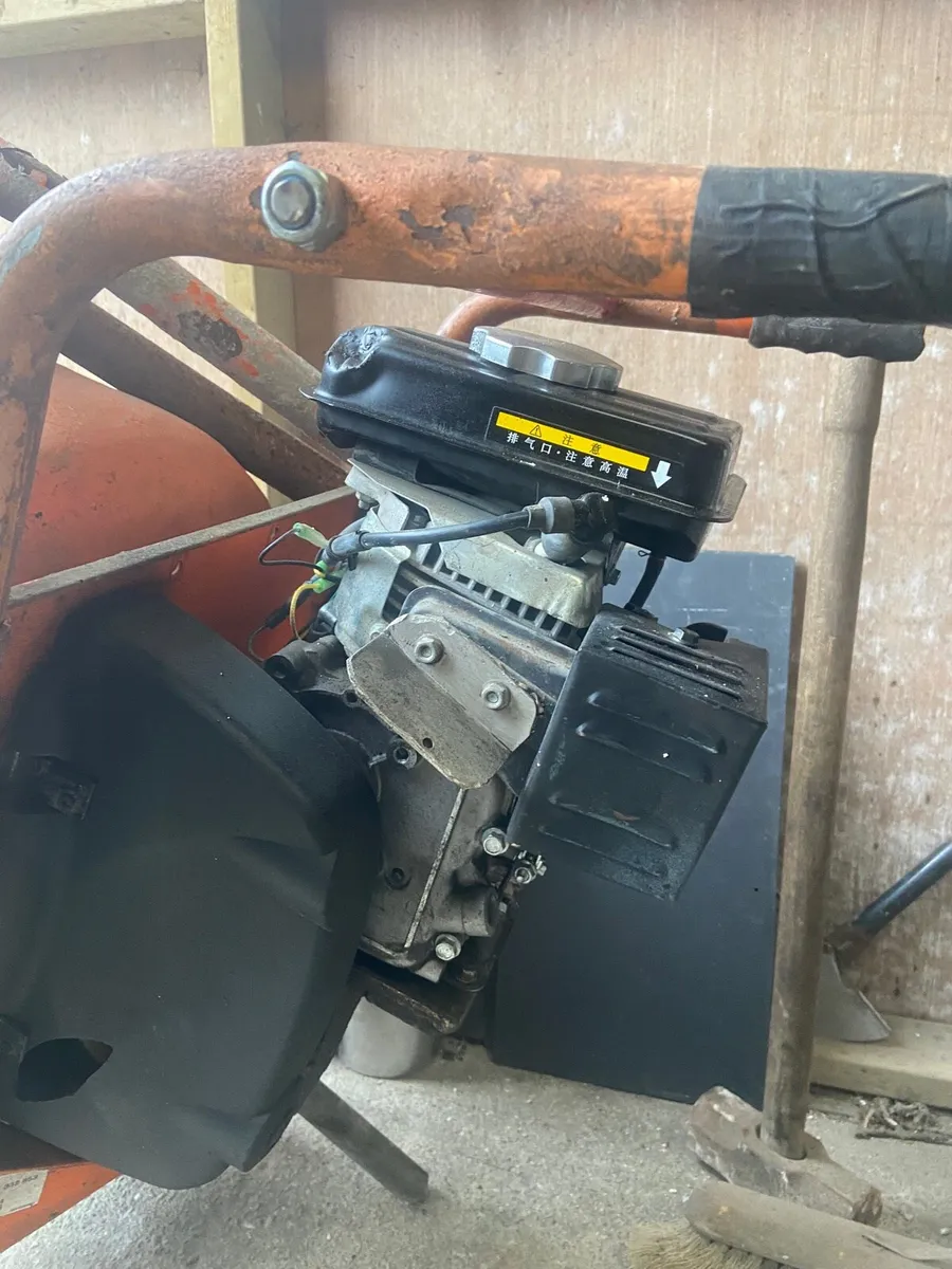 Belle petrol cement mixer - Image 3