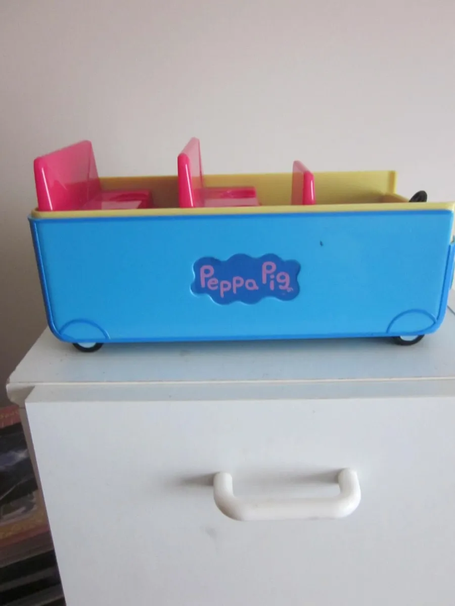 Peppa Pig  Talking School Bus - Image 2