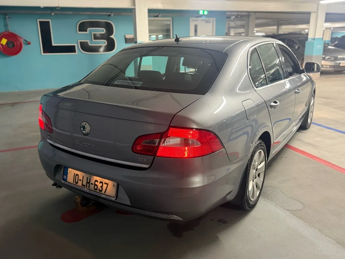 Skoda Superb 2010 1.9TDI Ncted & Taxed - Image 4