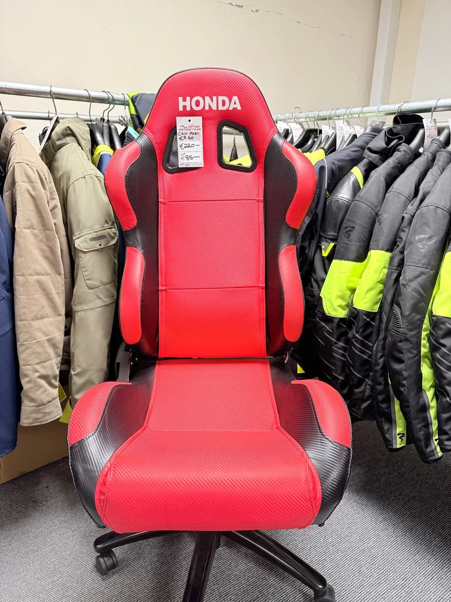 Honda Gaming Chair Race - Image 1