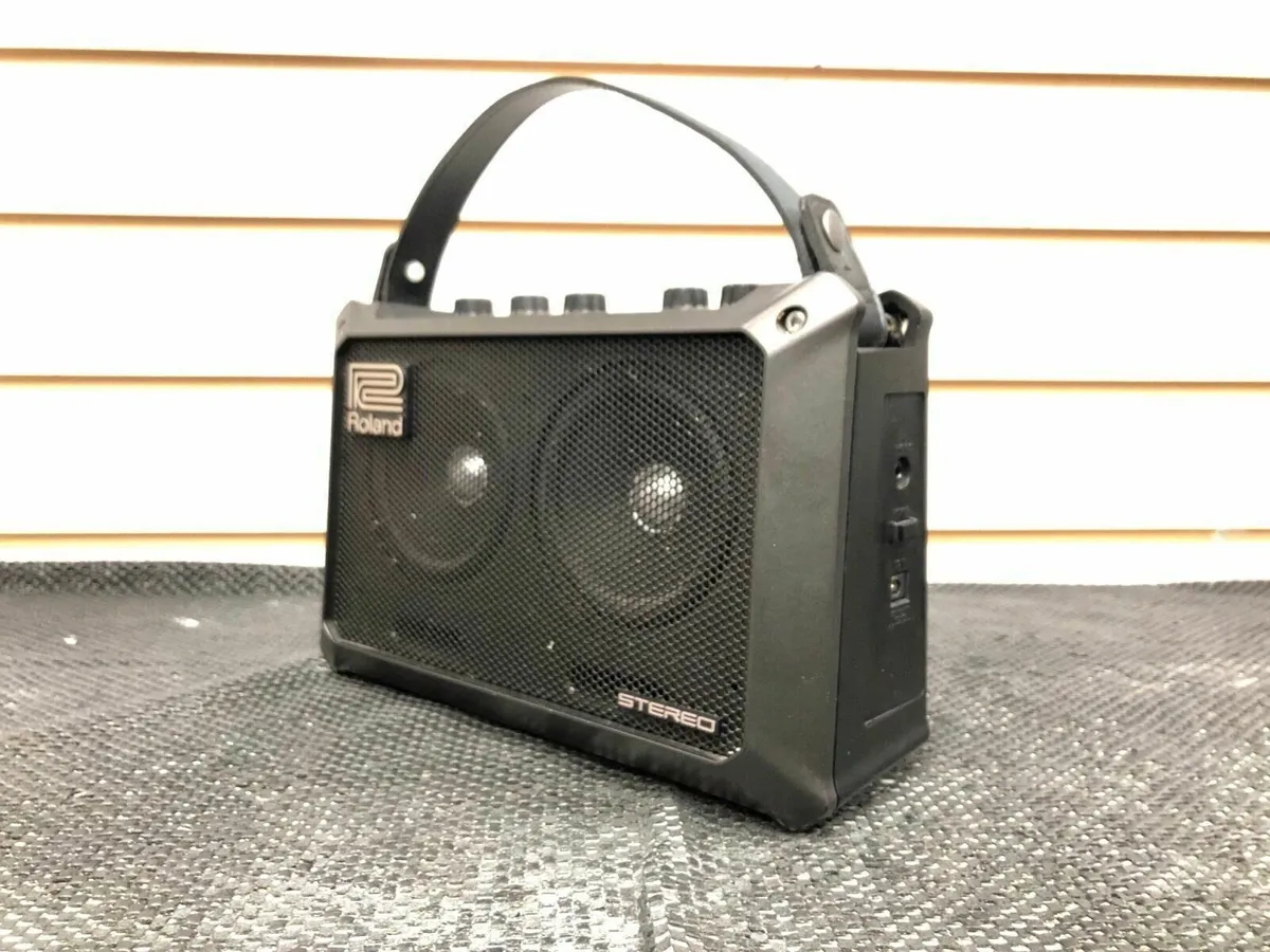 Roland Mobile Cube Guitar Amp - Image 1